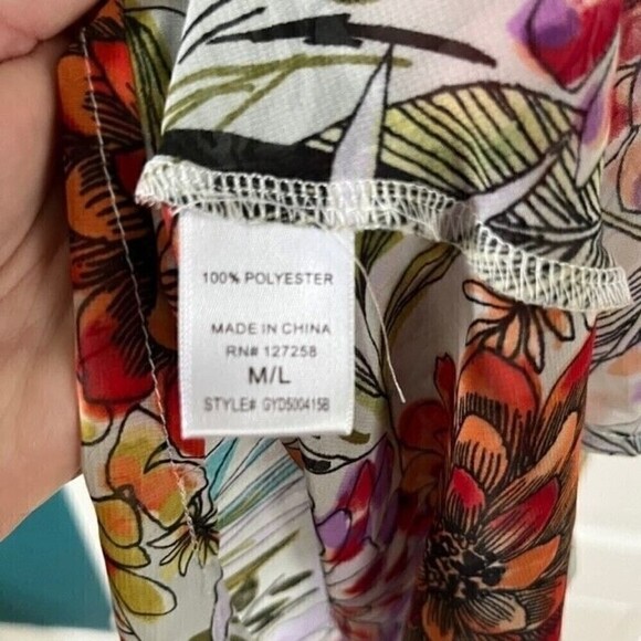 Francesca’s Asymmetrical Sheer Floral Cover Up Size M / L - Picture 6 of 6